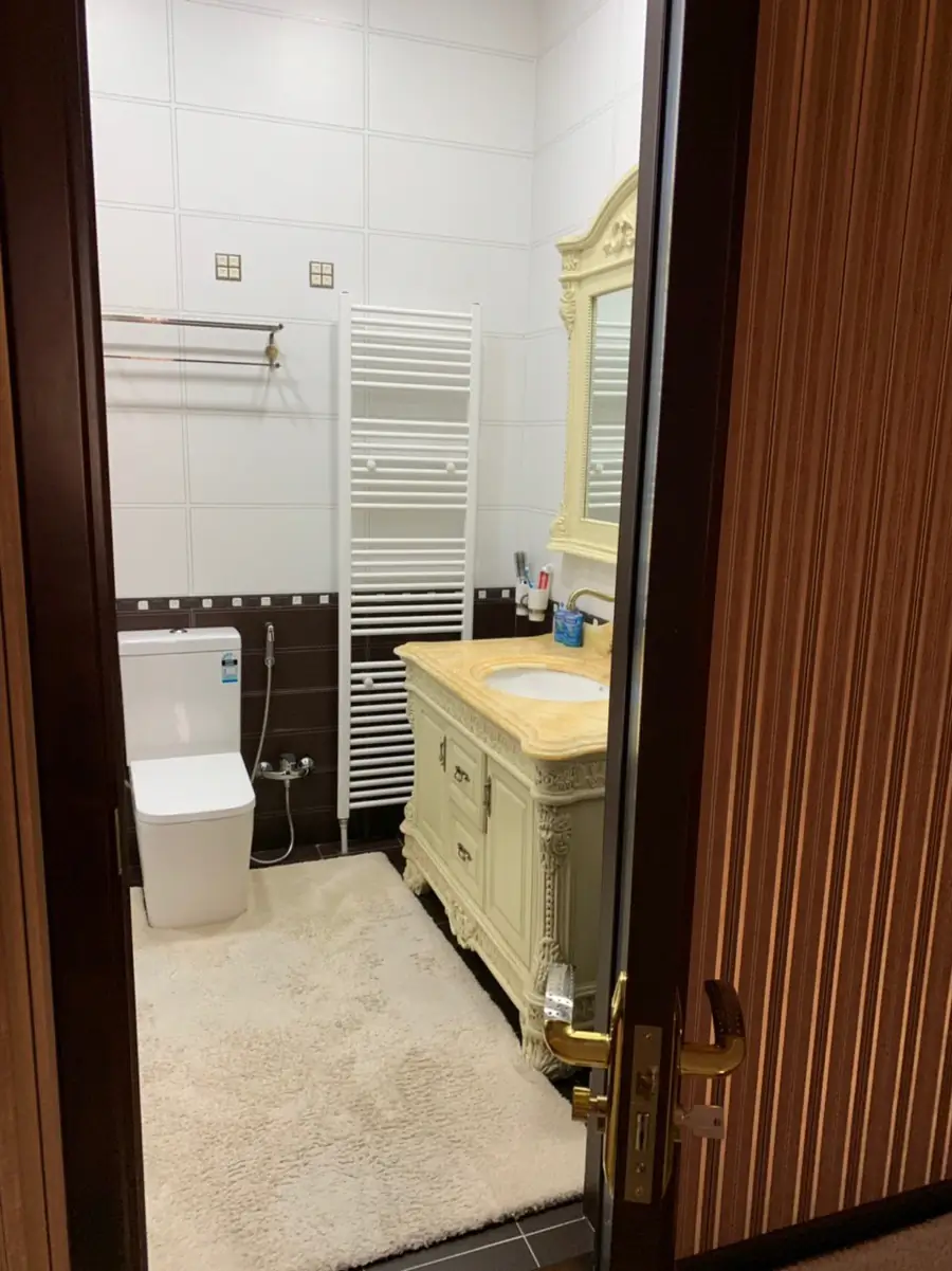 Ijaraga 4 qavatli uy − 700 m²