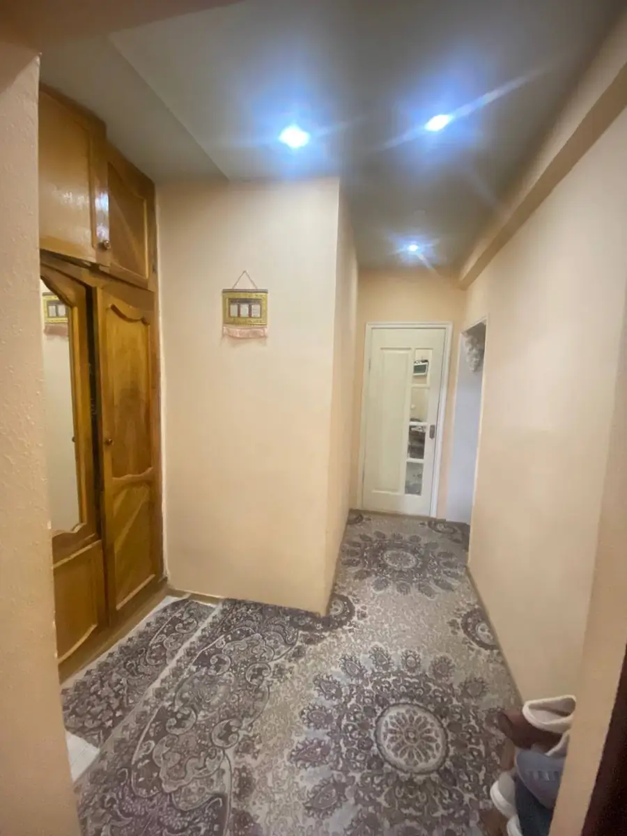 Продается 2-комнатная квартира − 56 м²