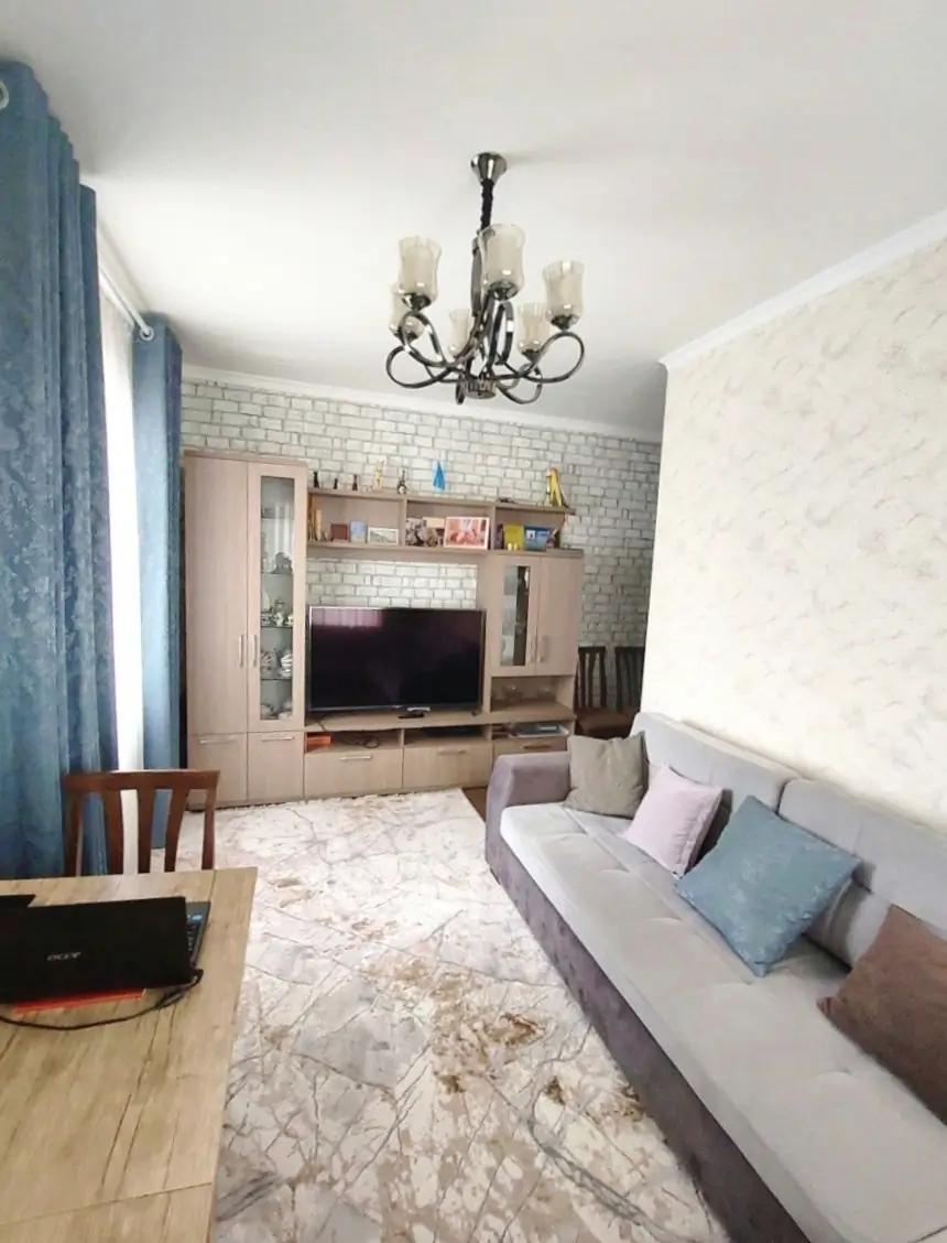 2-комнатная квартира − 65 м², 8/9 этаж