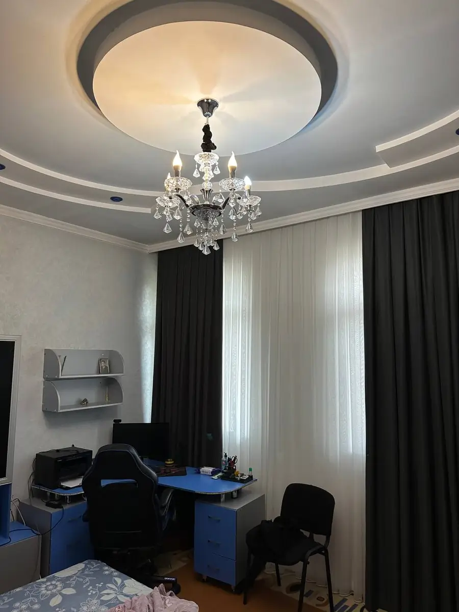 2 qavatli uy sotiladi − 500 m²