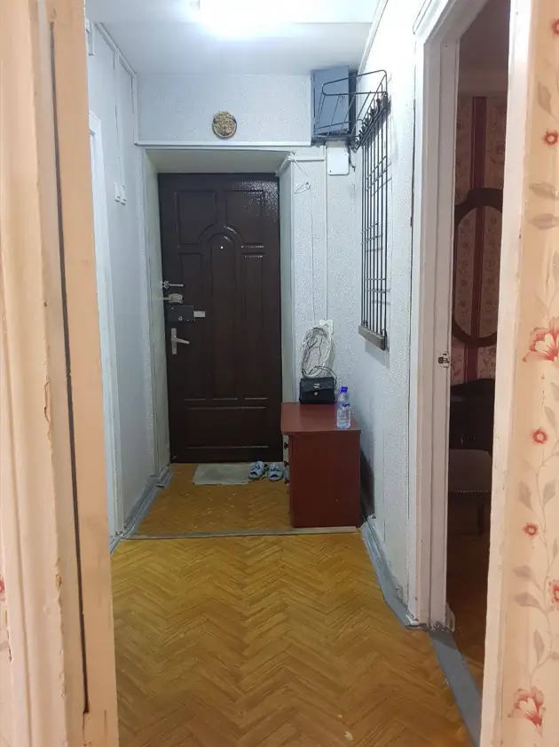 3 xonali kvartira sotiladi − 67 m²