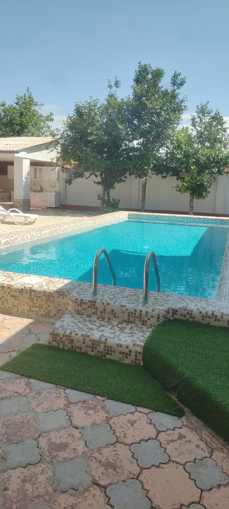 Sutkabay 2 qavatli uy − 210 m²