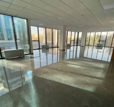 Офис − 10000 м², 1/8 этаж