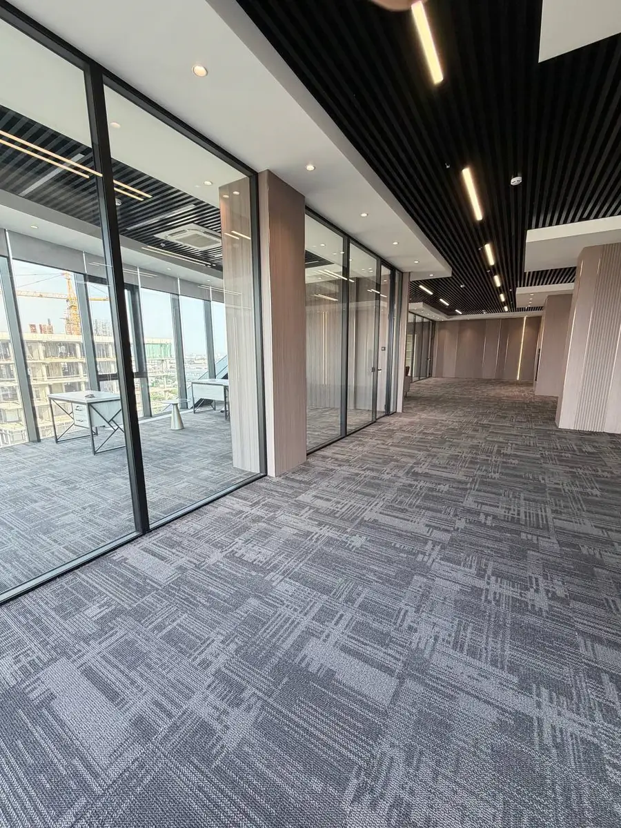 Ijaraga ofis − 290 m²