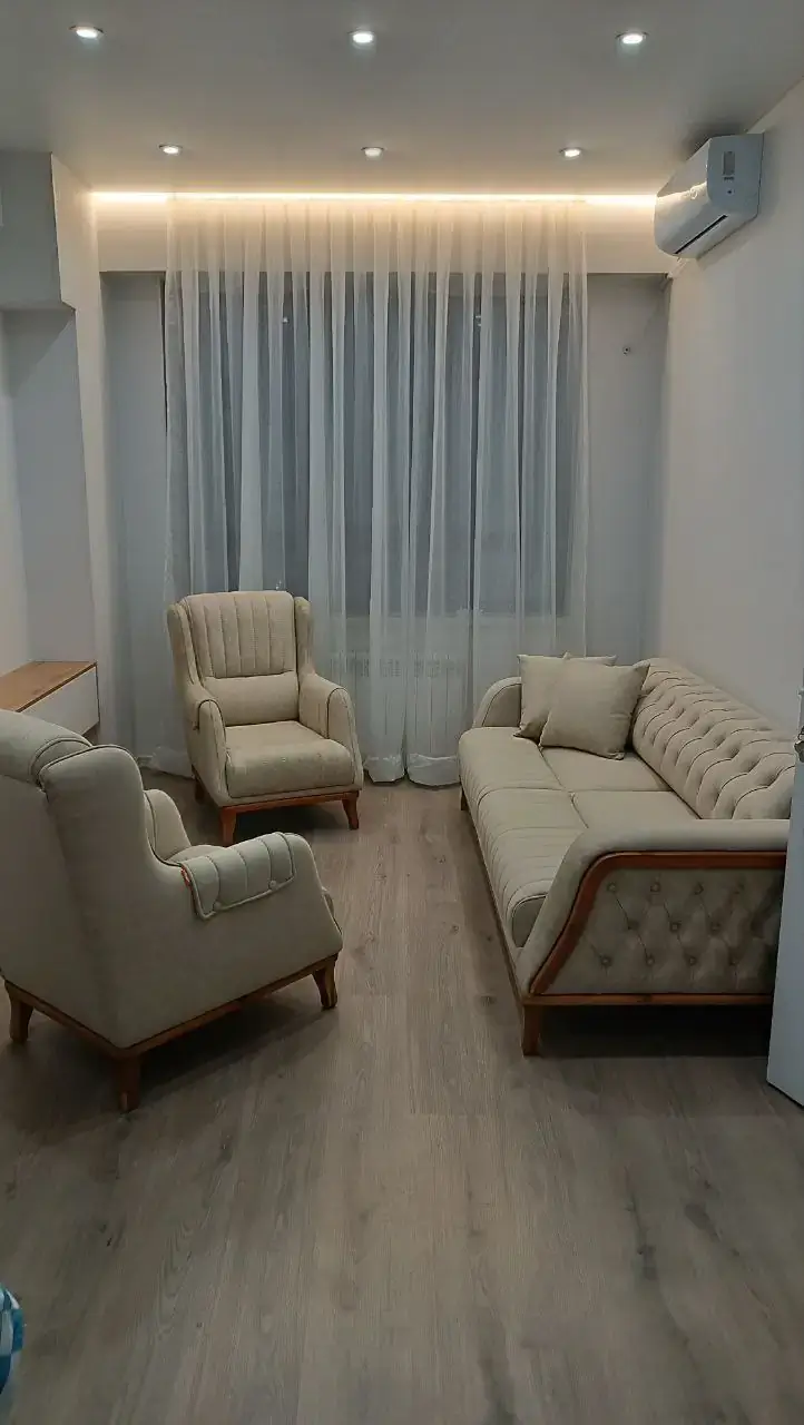 Сдается 2-комнатная квартира − 50 м²