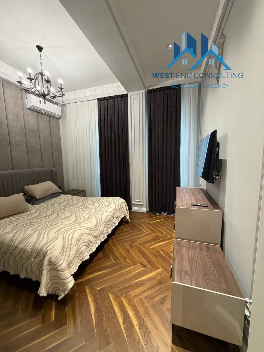 Продается 2-комнатная квартира − 63 м²