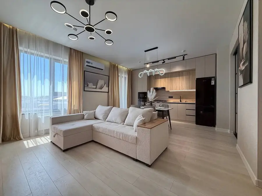 2 xonali kvartira sotiladi − 51 m²