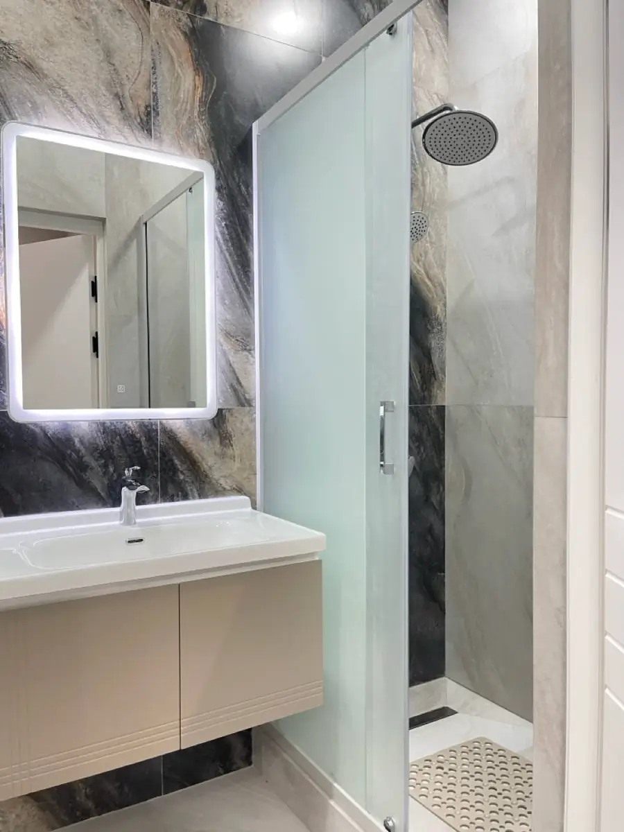3 xonali kvartira sotiladi − 90 m²
