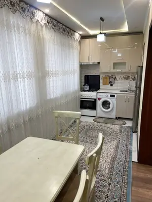 Сдается 2-комнатная квартира − 58 м²