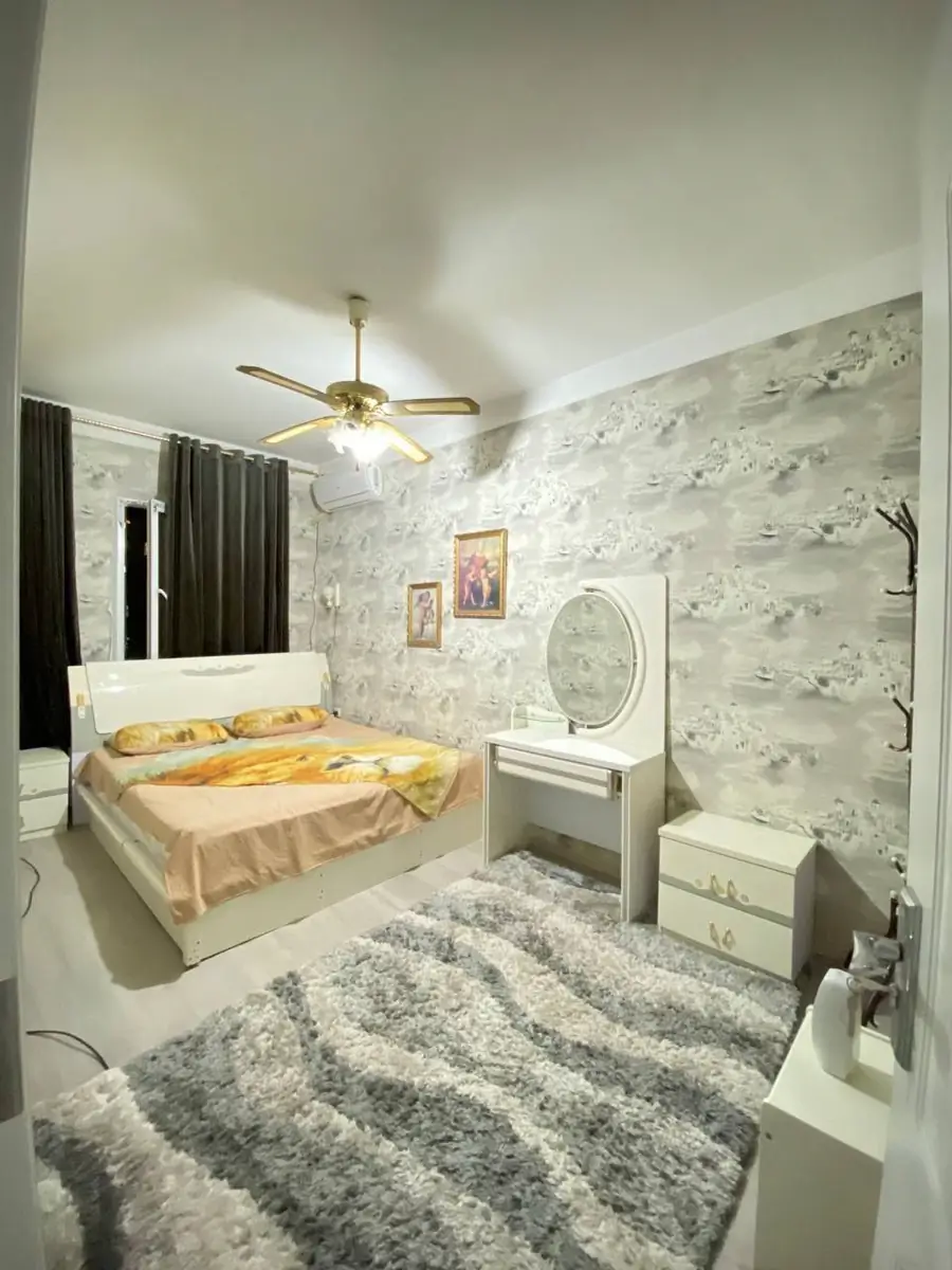3 xonali kvartira sotiladi − 72 m²