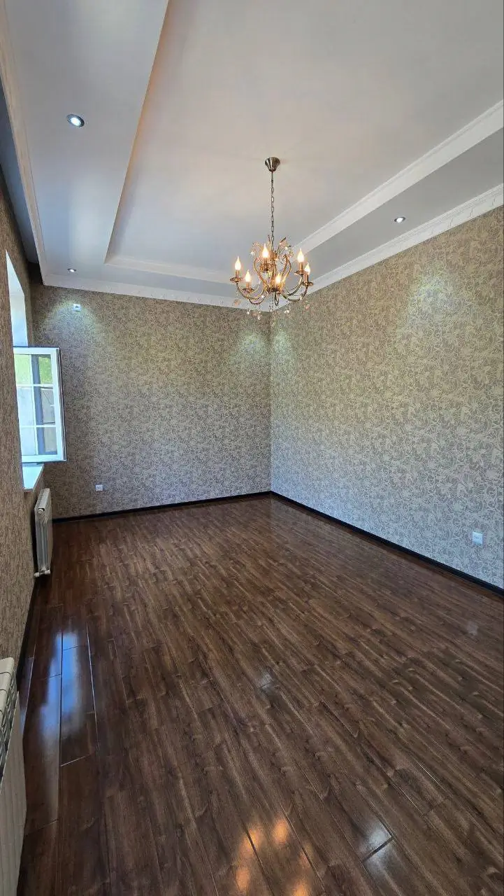 3 qavatli uy sotiladi − 350 m²