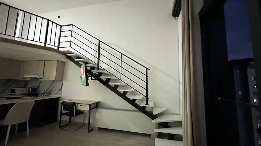 1 xonali kvartira sotiladi − 43 m²