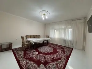 Сдается 3-комнатная квартира − 73 м²