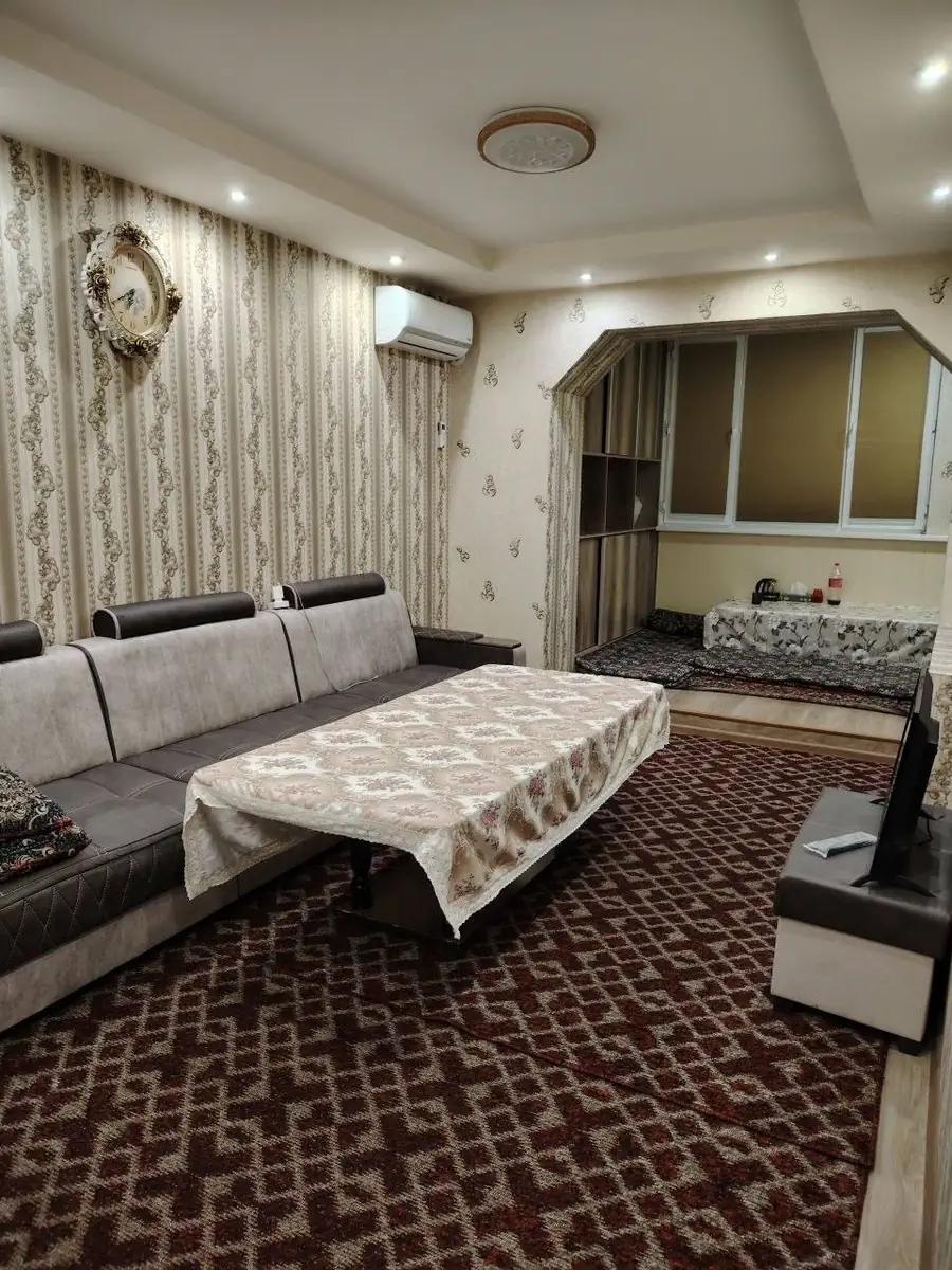 3 xonali kvartira sotiladi − 70 m²