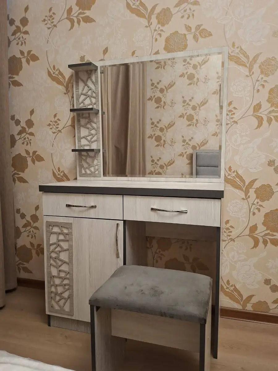 Сдается 3-комнатная квартира − 90 м²