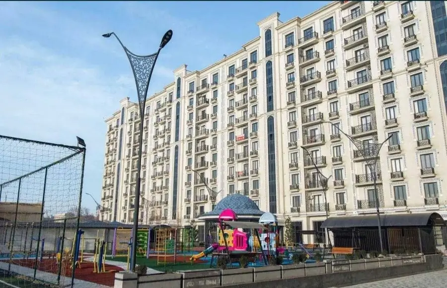 3 xonali kvartira sotiladi − 102 m²