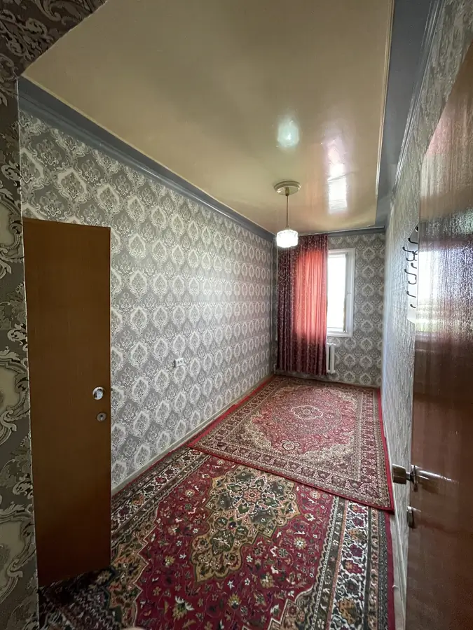 Продается 4-комнатная квартира − 88 м²