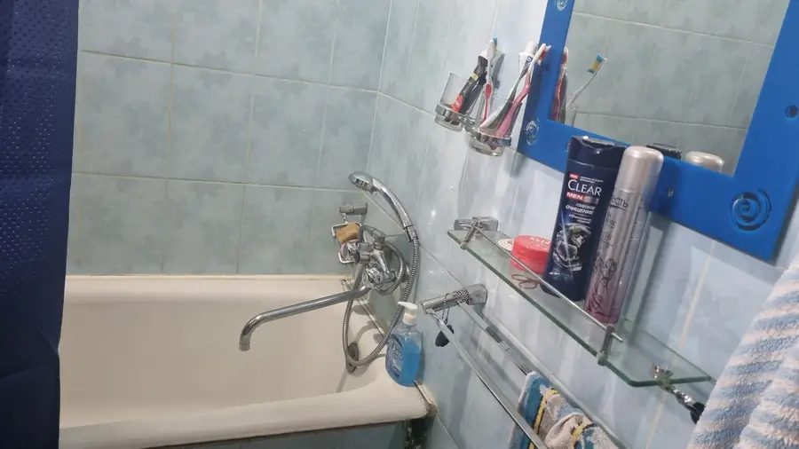 3 xonali kvartira sotiladi − 72 m²
