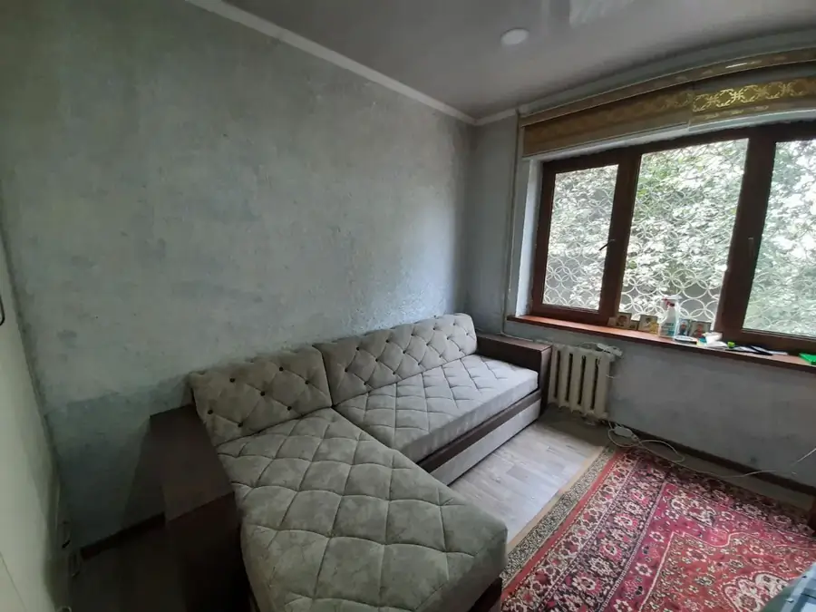 Продается 2-комнатная квартира − 53 м²