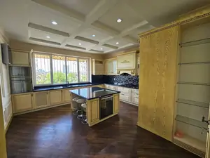4 xonali kvartira − 216 m², 7/8 qavat