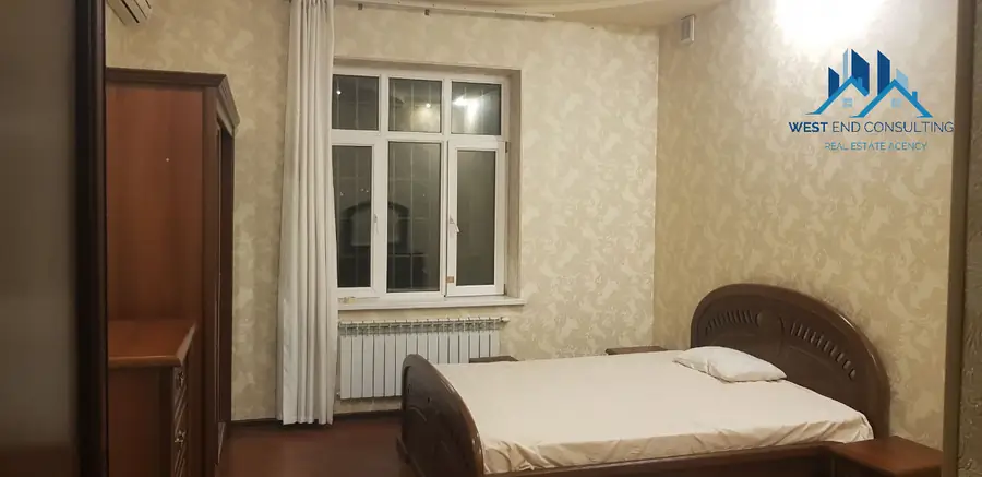 Ijaraga 3 qavatli uy − 350 m²