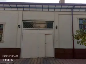 1 qavatli uy − 240 m², 7.6 sot.