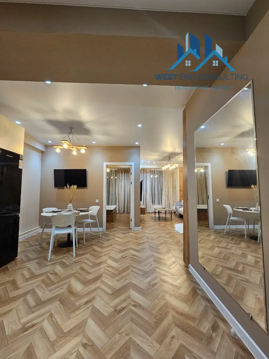 Продается 2-комнатная квартира − 53 м²