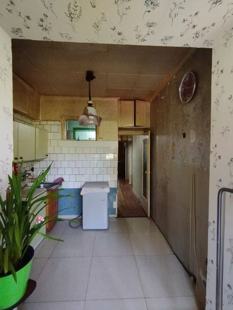 3 xonali kvartira sotiladi − 70 m²