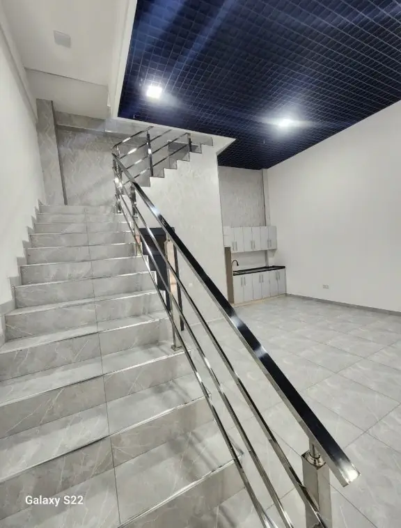 Ijaraga ofis − 166 m²