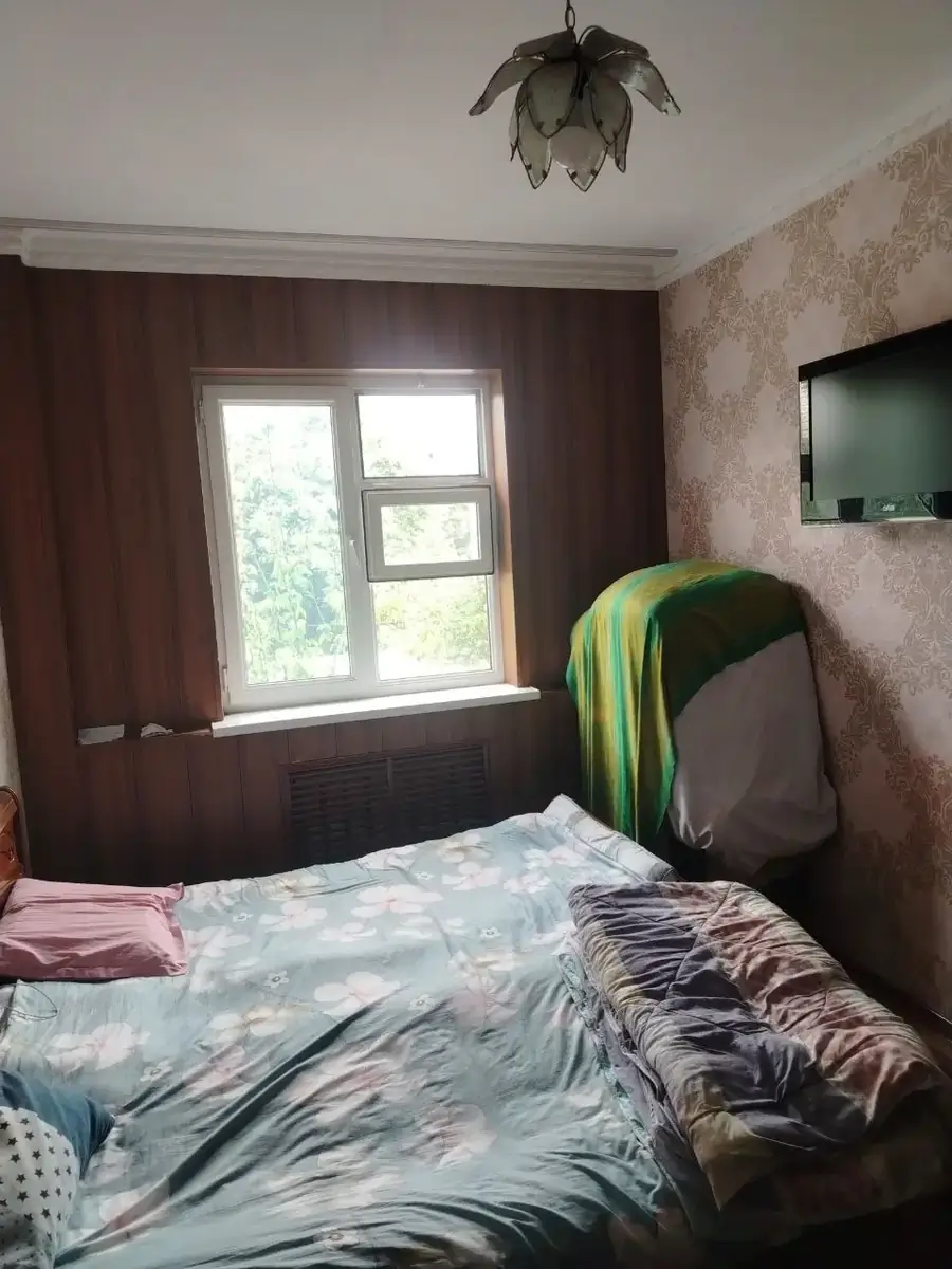 4 xonali kvartira sotiladi − 100 m²