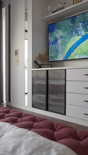 3 xonali kvartira sotiladi − 126 m²