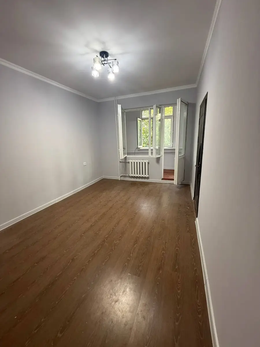 1 xonali kvartira sotiladi − 38 m²