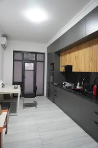 4 xonali kvartira − 117.7 m², 2/9 qavat