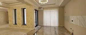 Продается 3-этажный дом − 375 м²