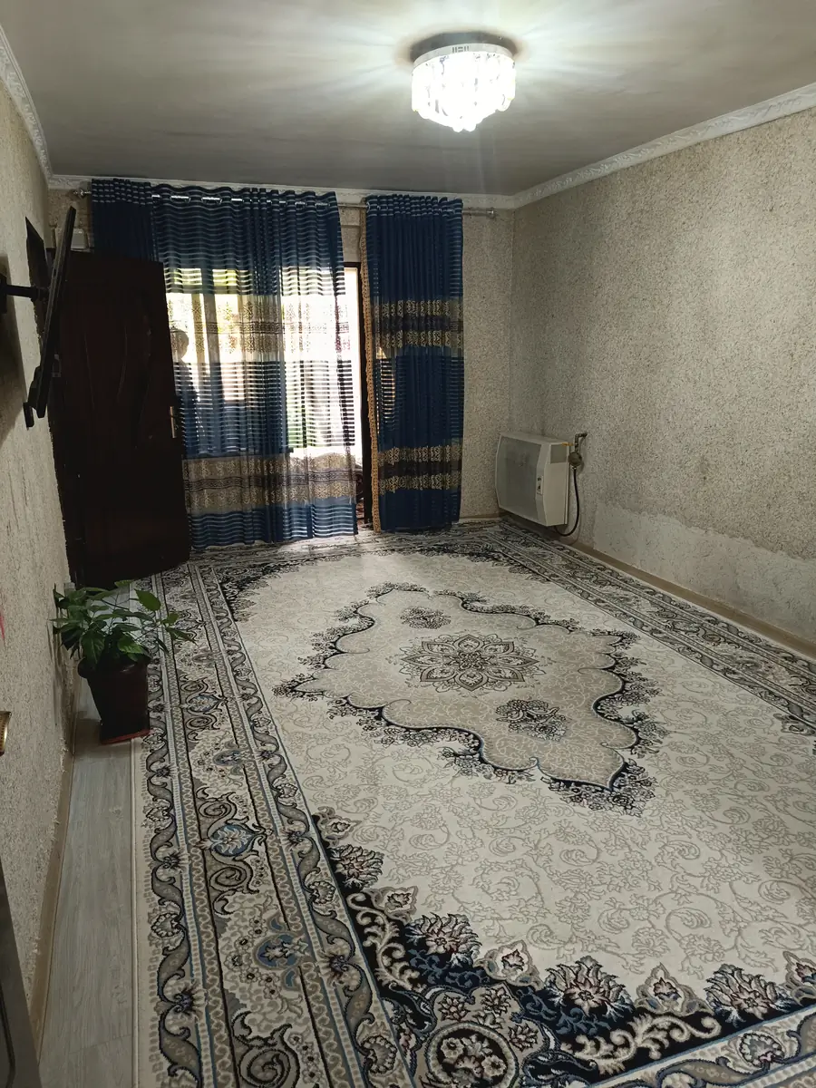 Продается 3-комнатная квартира − 60 м²