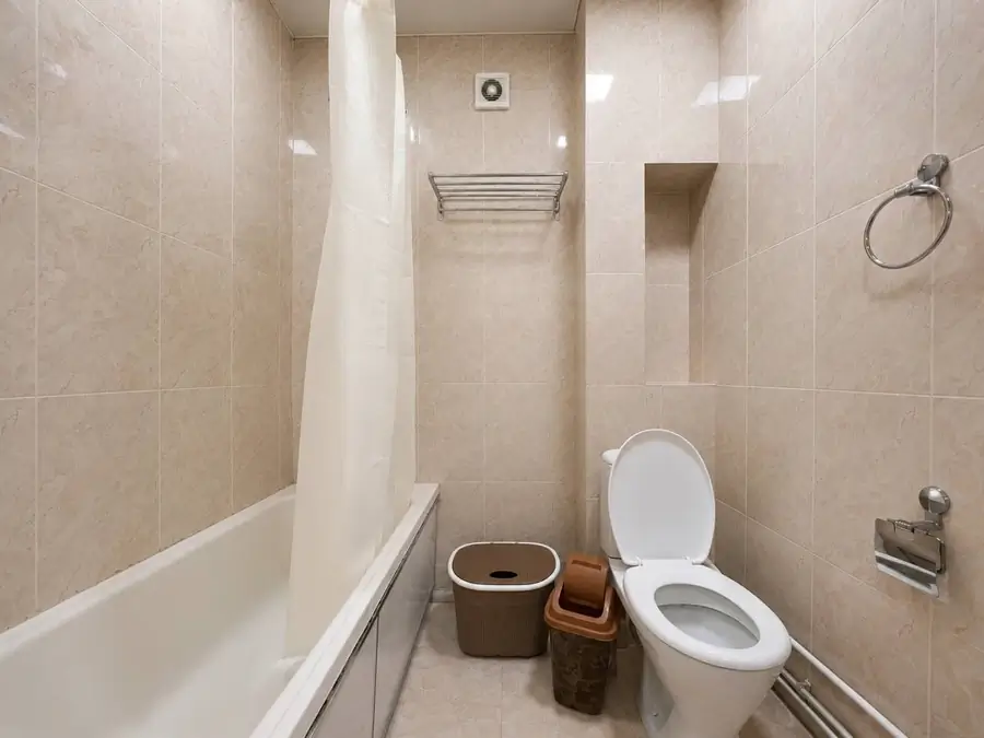 1 xonali kvartira sotiladi − 45 m²
