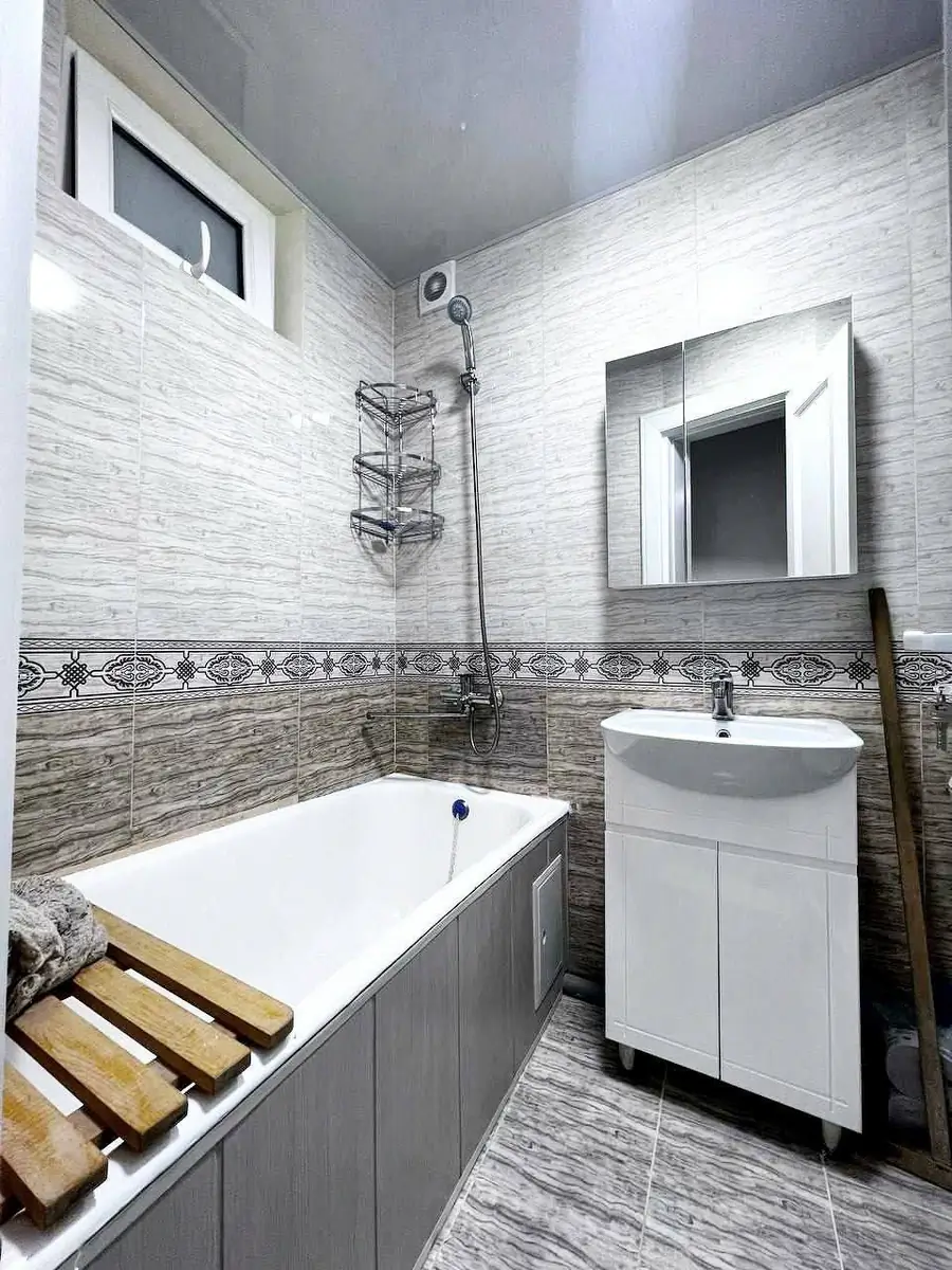 Продается 3-комнатная квартира − 71 м²