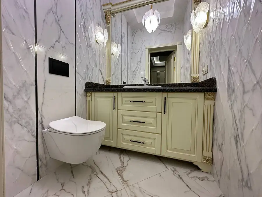3 qavatli uy sotiladi − 450 m²