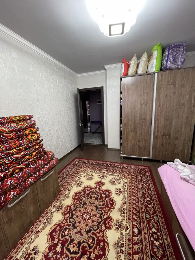 Продается 3-комнатная квартира − 80 м²