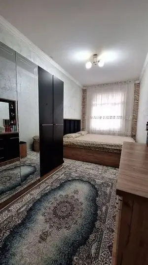 Сдается 4-комнатная квартира − 68 м²