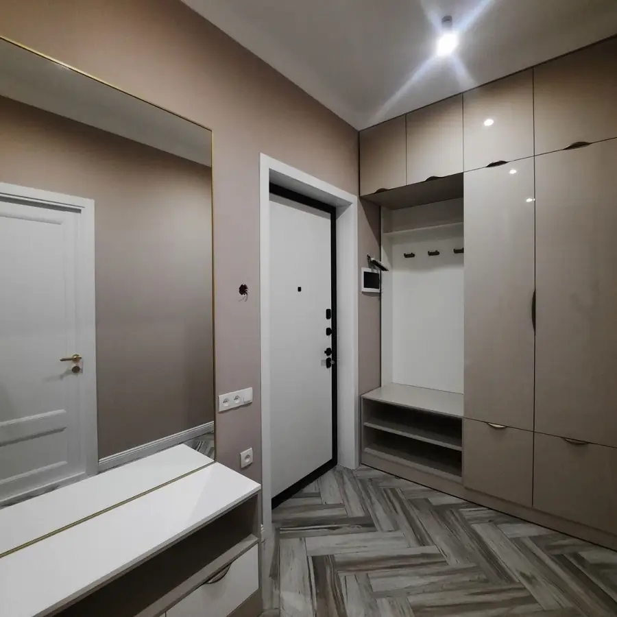 Ijaraga 1 xonali kvartira − 42 m²