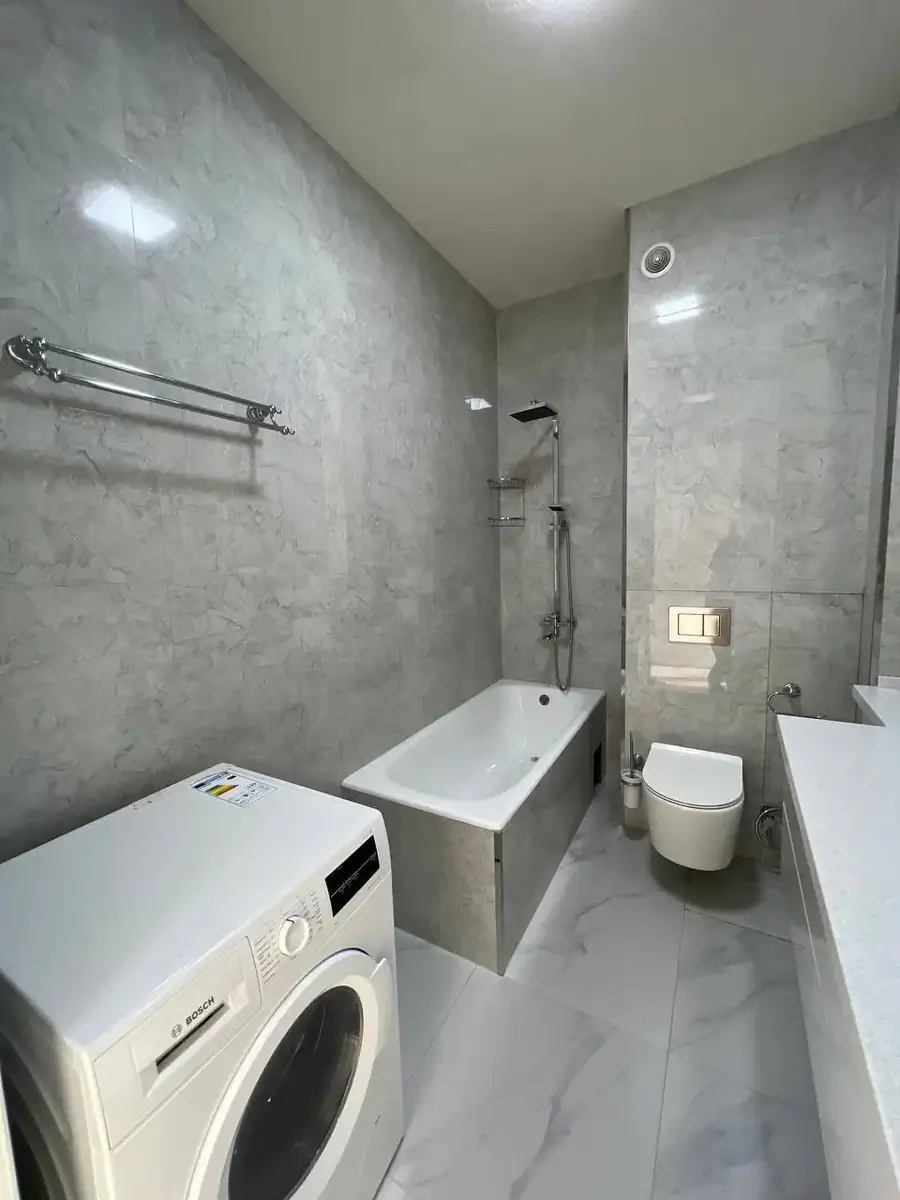 2 xonali kvartira sotiladi − 72 m²