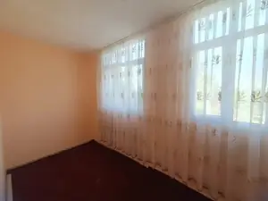 1 xonali kvartira − 42 m², 4/5 qavat