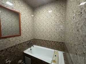 2 xonali kvartira sotiladi − 58 m²