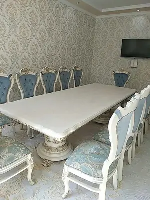 Продается Более 5-комнатная квартира − 284 м²