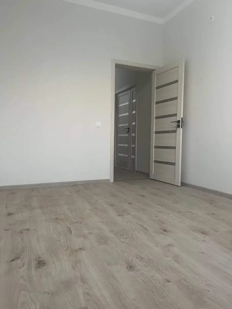 Продается 2-комнатная квартира − 52 м²