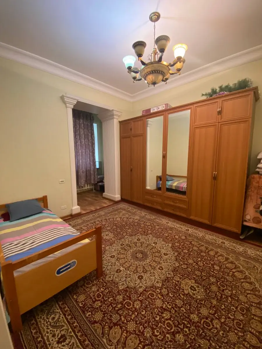 Сдается 2-комнатная квартира − 52 м²