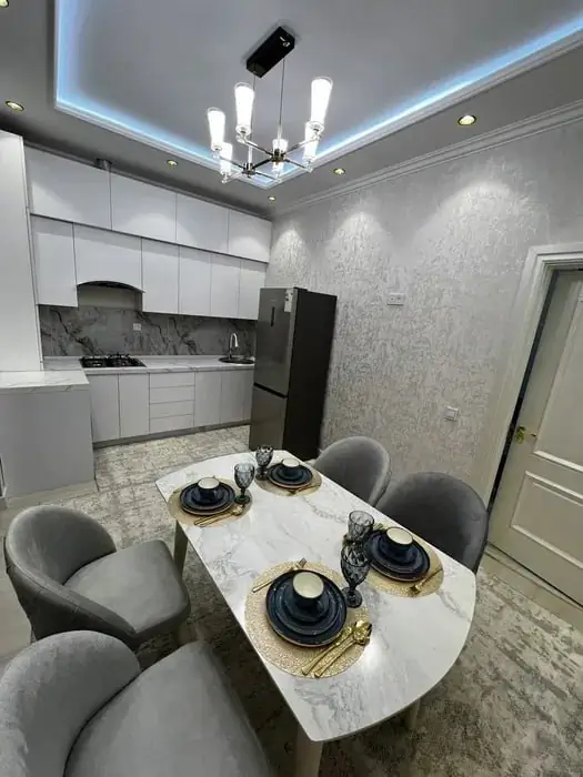 Сдается 2-комнатная квартира − 60 м²