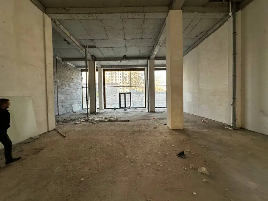 Ofis sotiladi − 253 m²