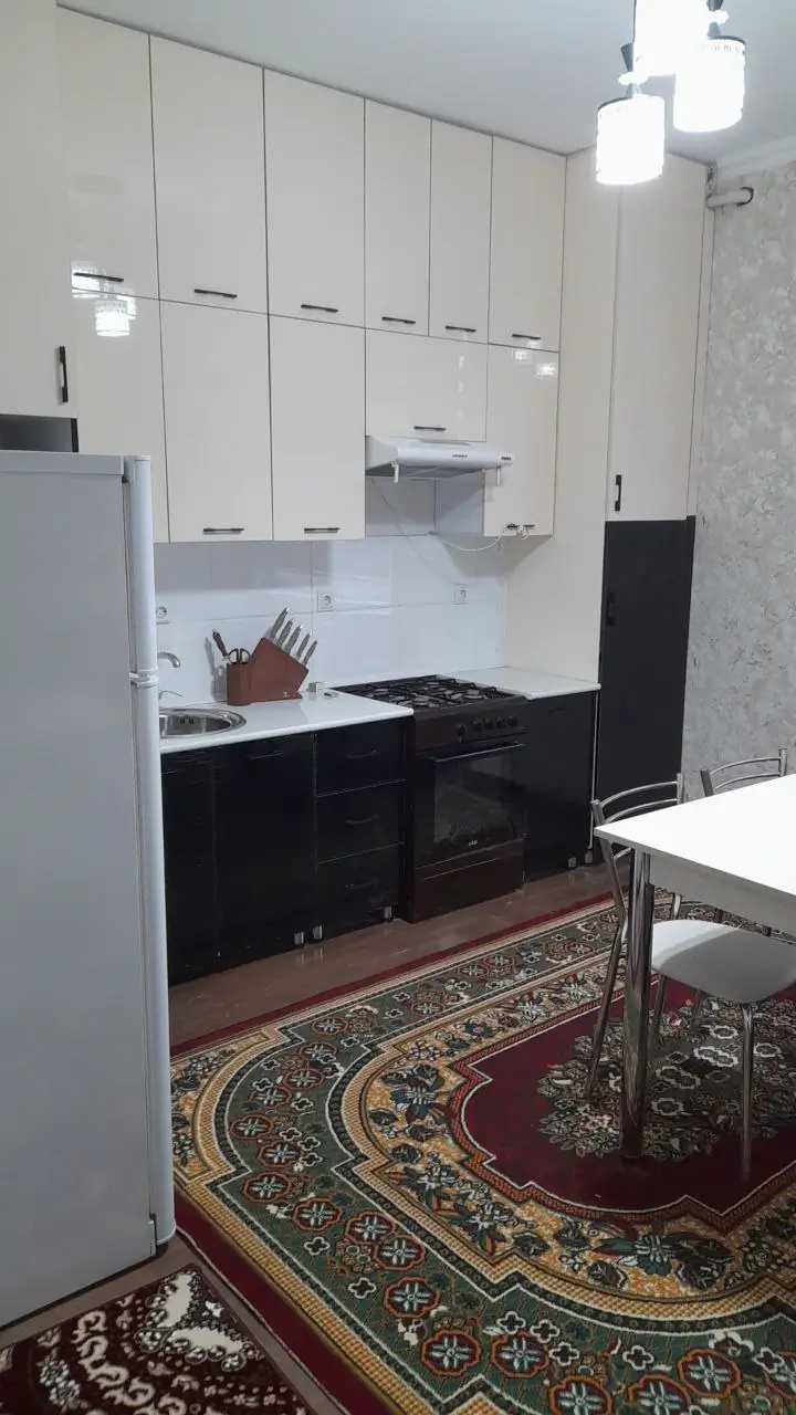 Сдается 3-комнатная квартира − 74 м²